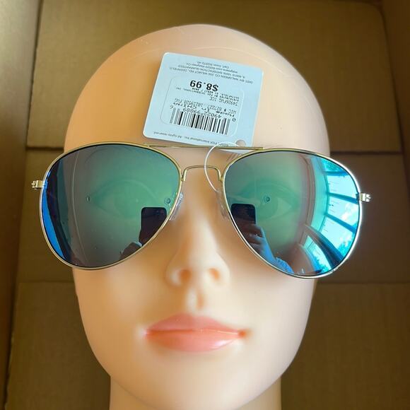 100% UVA UVB Protection Aviator Sunglasses Silver - Picture 1 of 7
